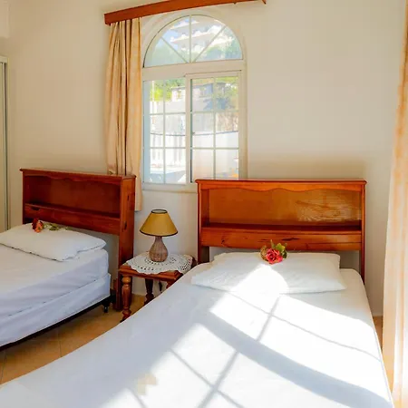 Apartahotel Valsamis Poros (Kefalonia)
